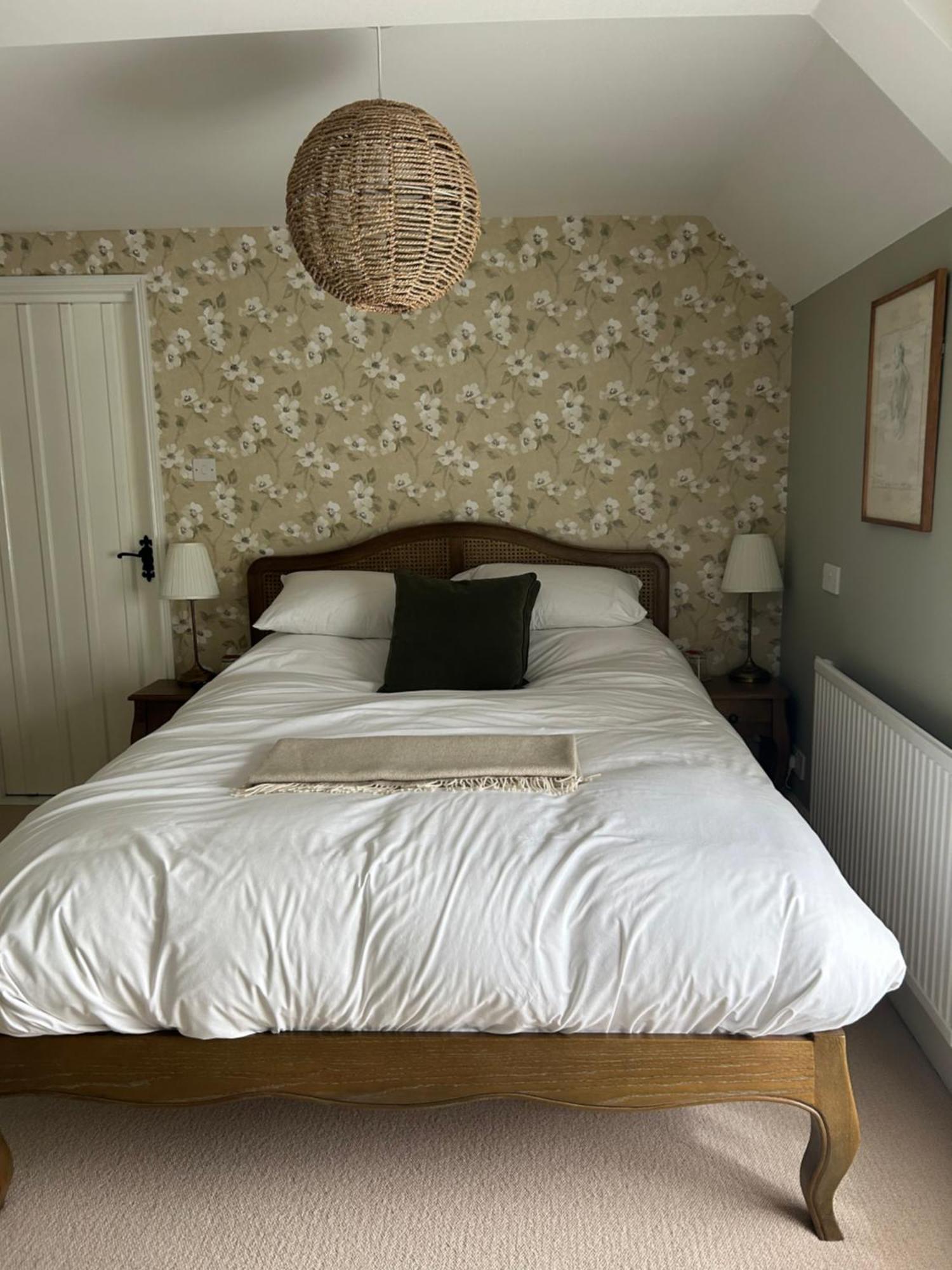 The White Horse Hotel